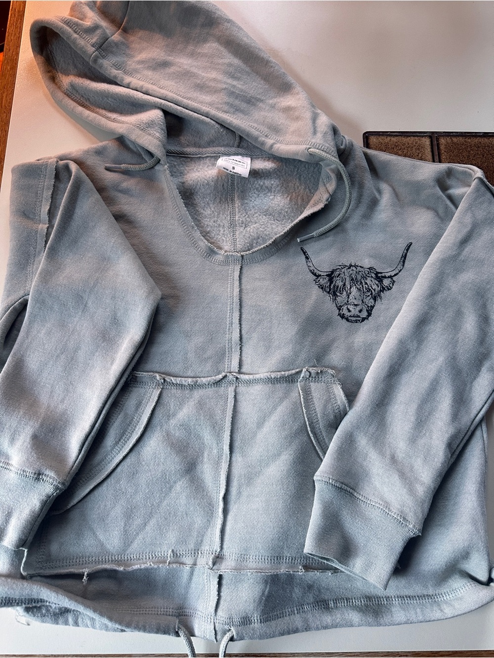 Kids Hooded Pullover Jacket in Light green/ grey with Highland Cow Graphic